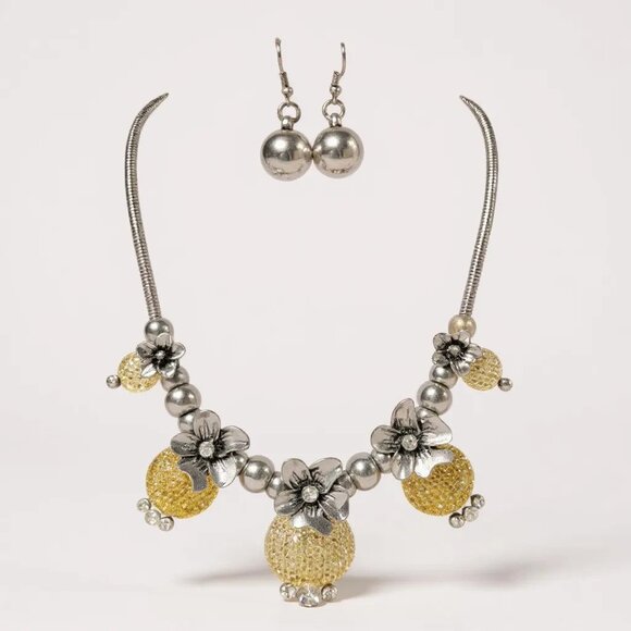 Vintage Floral Silver Plated Necklace Earring Set - Picture 1 of 2